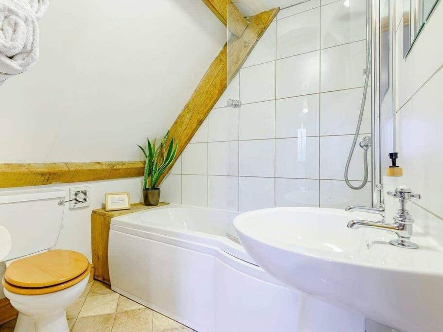 Beech Cottage, Spacious Rural Retreat Usk Exterior photo